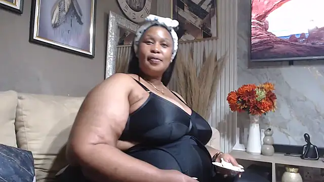 ThickyMinajxx online show from 6, 2, 2026
