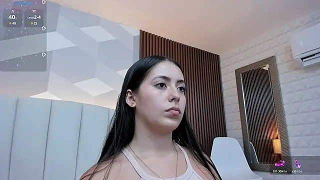 Julietasantos   online show from 6, 11, 2025