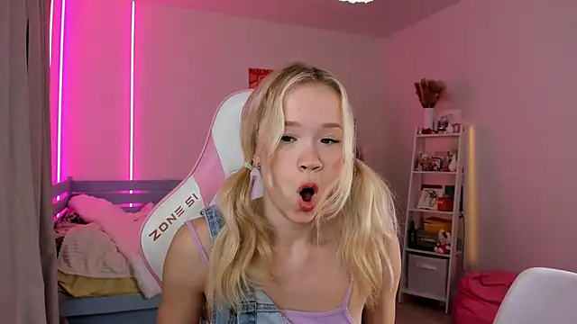 Lily Young online show from 17, 10, 2025