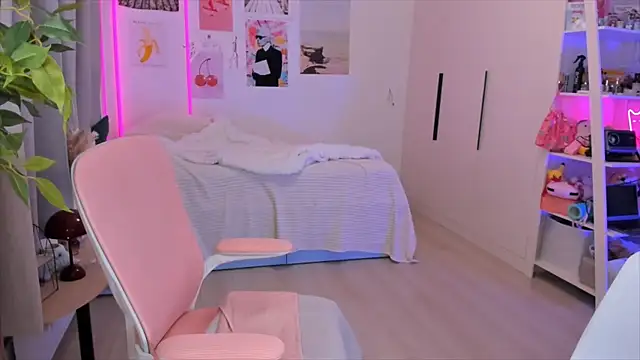 Lily Young online show from 7, 2, 2026