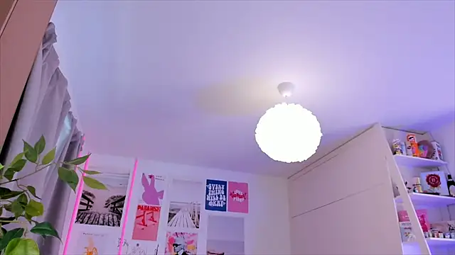 Lily Young online show from 15, 2, 2026