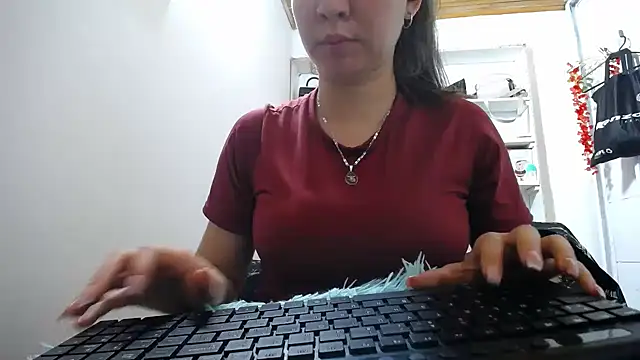 Luna girlhot  online show from 29, 4, 2026