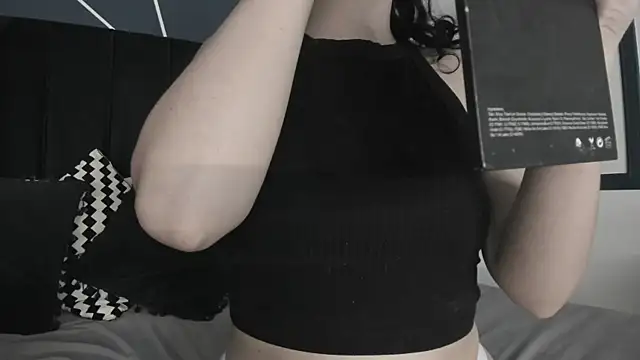 Adeelinee online show from 15, 1, 2025