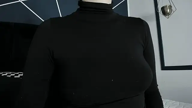 Adeelinee online show from 17, 2, 2025