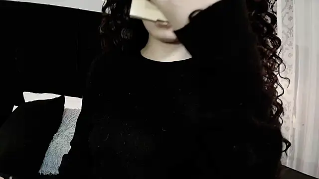 Adeelinee online show from 27, 10, 2025