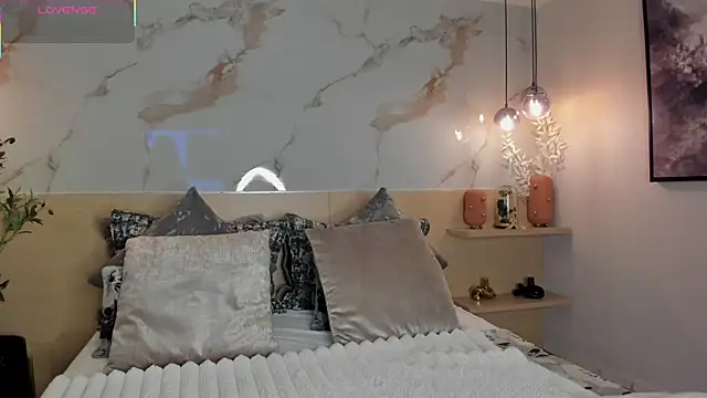 LeaThompson online show from 27, 9, 2025