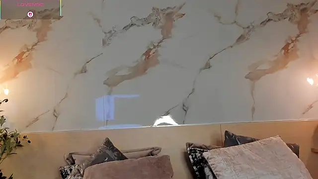 LeaThompson online show from 2, 12, 2025