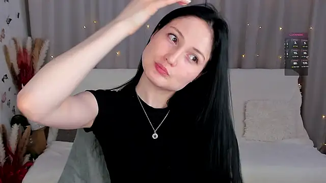 LisaMooore online show from 2, 1, 2025