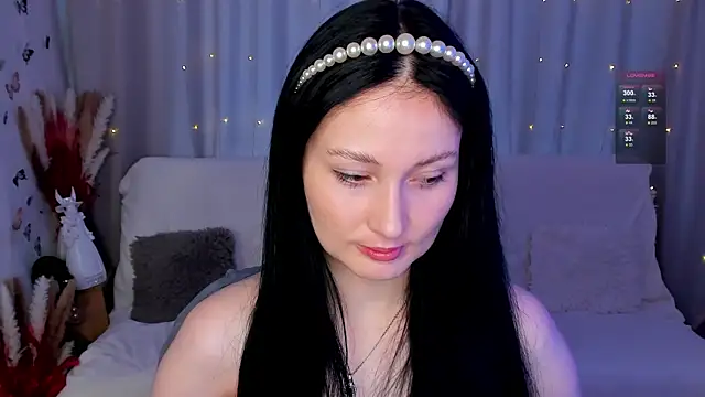 LisaMooore online show from 8, 1, 2025