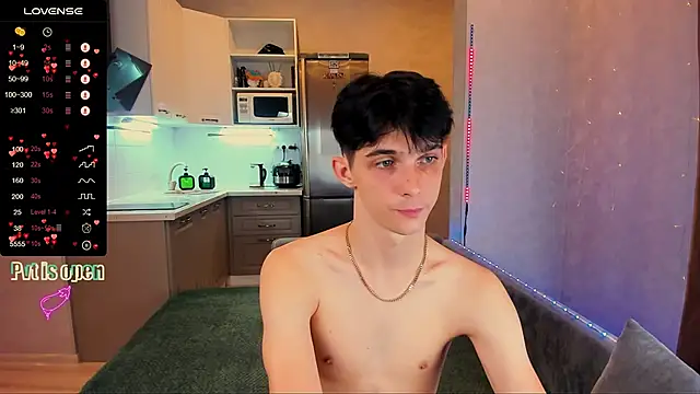 Aaron Boom online show from 30, 9, 2025