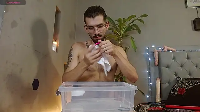 Mr WhiteCock online show from 3, 3, 2025