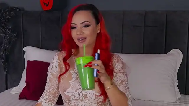 Emmelyn online show from 28, 10, 2025