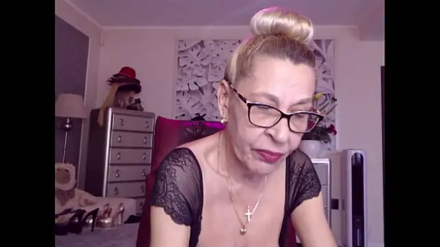 HornyMilf 555 online show from 13, 10, 2025