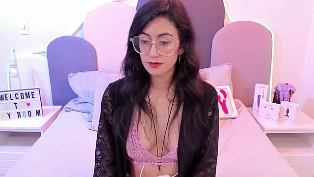 Snapshot of SophieGomez22 chatting on 18, 1, 2025 SophieGomez22 online show from 18, 1, 2025