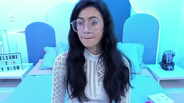 Snapshot of SophieGomez22 chatting on 22, 1, 2025 SophieGomez22 online show from 22, 1, 2025