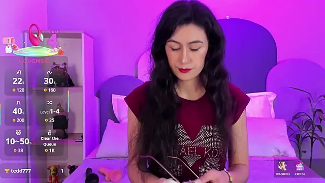 SophieGomez22 online show from 28, 11, 2025