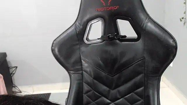 Livia Diaz online show from 14, 11, 2025