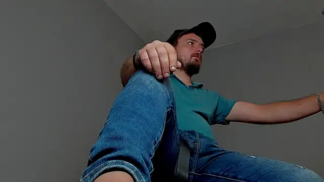 Snapshot of Master_Mark_Wayne chatting on 31, 10, 2025 Master Mark Wayne online show from 31, 10, 2025