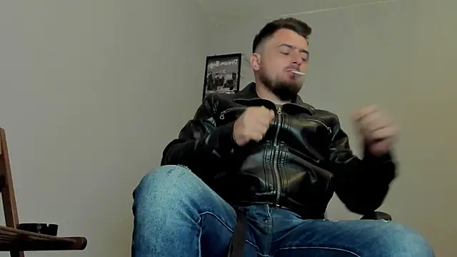 Snapshot of Master_Mark_Wayne chatting on 26, 11, 2025 Master Mark Wayne online show from 26, 11, 2025