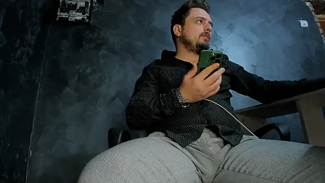 Snapshot of Master_Mark_Wayne chatting on 15, 2, 2026 Master Mark Wayne online show from 15, 2, 2026