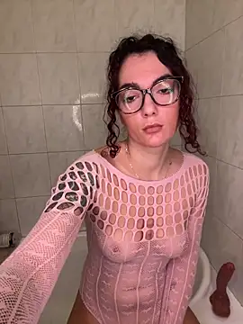 Strawberry queen91 online show from 6, 3, 2025