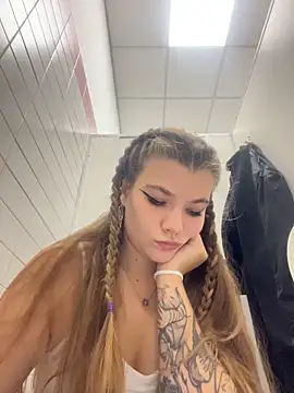 Holy Tereza online show from 2, 11, 2025