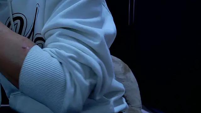 Snapshot of jyupo_bbb_ chatting on 8, 11, 2025 jyupo bbb online show from 8, 11, 2025