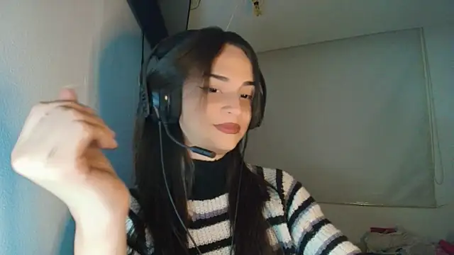 Dollbehavior  online show from 30, 10, 2025