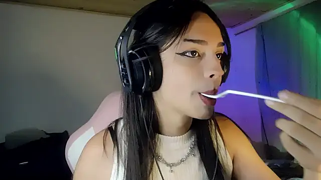 Dollbehavior  online show from 15, 1, 2026