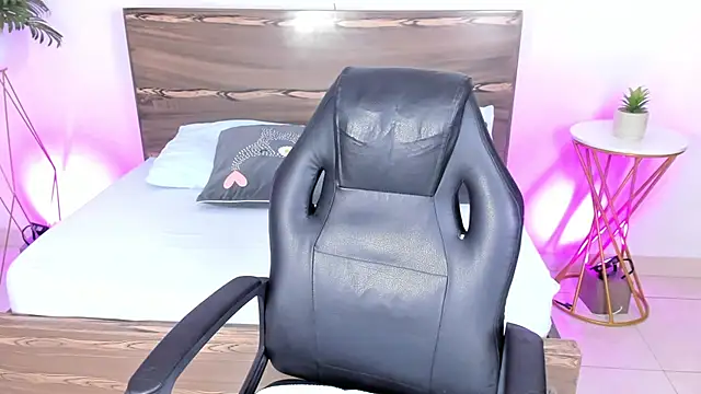 ivette bocelly online show from 18, 2, 2025