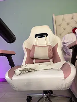 sharon leone26 online show from 14, 12, 2025