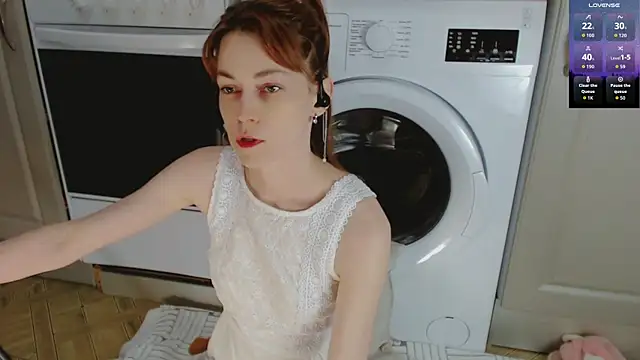 Amina Barbarian online show from 24, 9, 2025