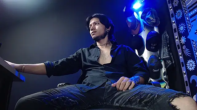 Dicaprioo  online show from 3, 3, 2025