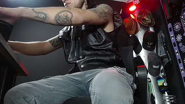 Dicaprioo  online show from 14, 3, 2025