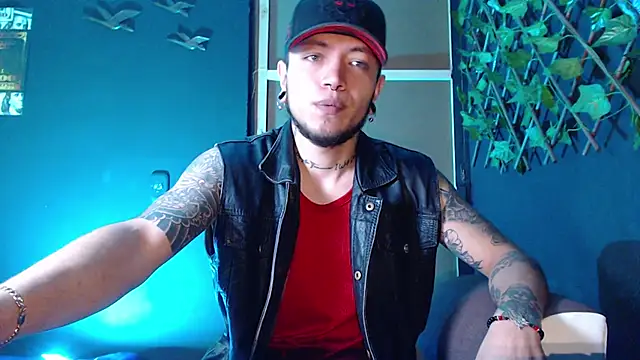 Dicaprioo  online show from 14, 11, 2025