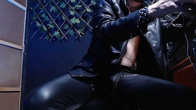 Dicaprioo  online show from 25, 11, 2025