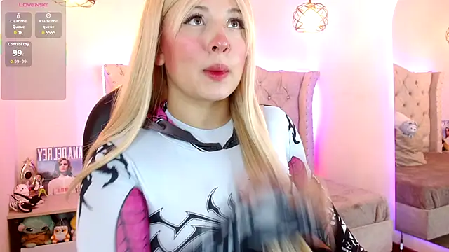 Charlotte Jones   online show from 4, 12, 2025