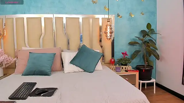 RubbyTaylor online show from 7, 4, 2026