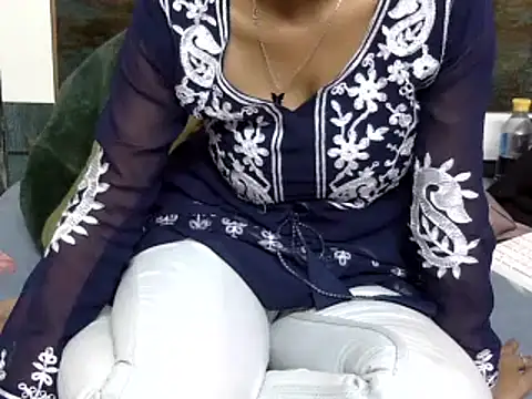 momo lov online show from 21, 12, 2024