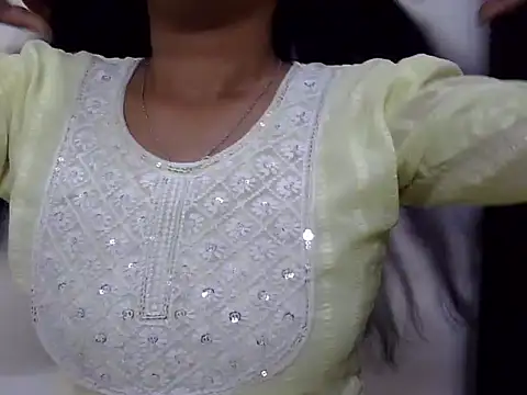 momo lov online show from 23, 2, 2025