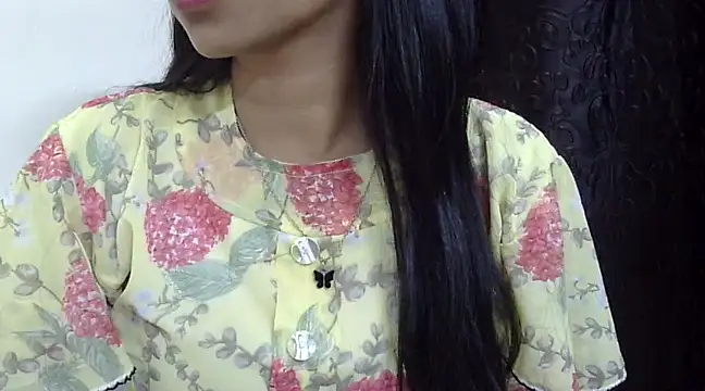 momo lov online show from 8, 3, 2025