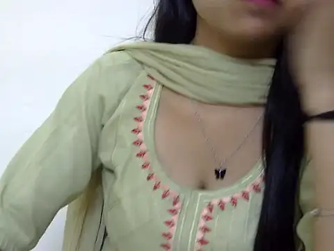 momo lov online show from 18, 3, 2025