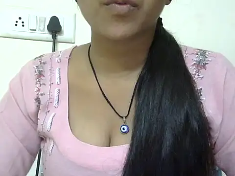 momo lov online show from 18, 10, 2025