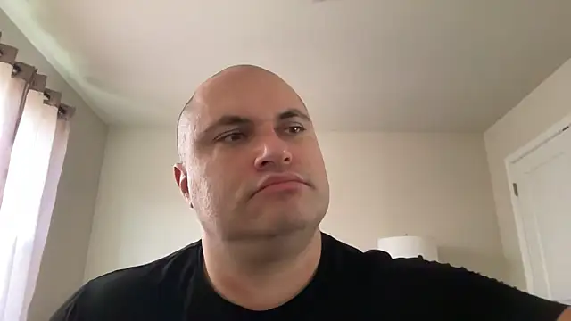 SluggishChase99 online show from 4, 2, 2025