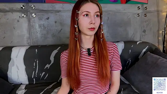 Snapshot of izi-fox chatting on 8, 4, 2026 izi-fox online show from 8, 4, 2026