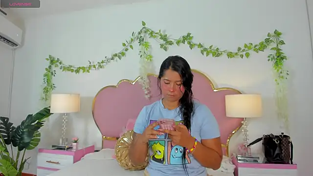 EmmaCrush online show from 17, 9, 2025