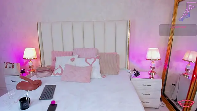 EmmaCrush online show from 7, 4, 2026