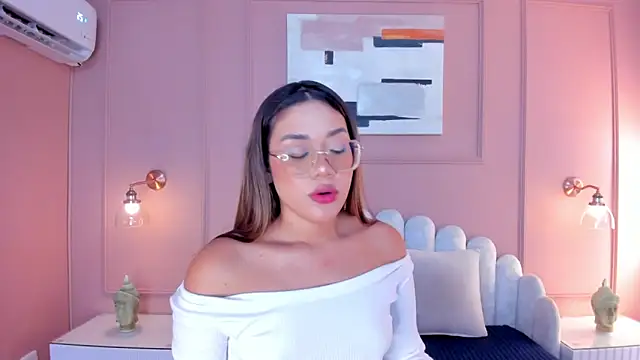 Snapshot of mara_brooks chatting on 14, 1, 2025 mara brooks online show from 14, 1, 2025