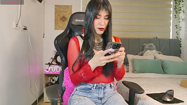 Snapshot of _thaeltaylor chatting on 30, 10, 2025 thaeltaylor online show from 30, 10, 2025