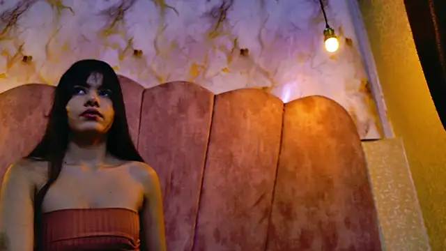 kendalltaylorr online show from 8, 1, 2026